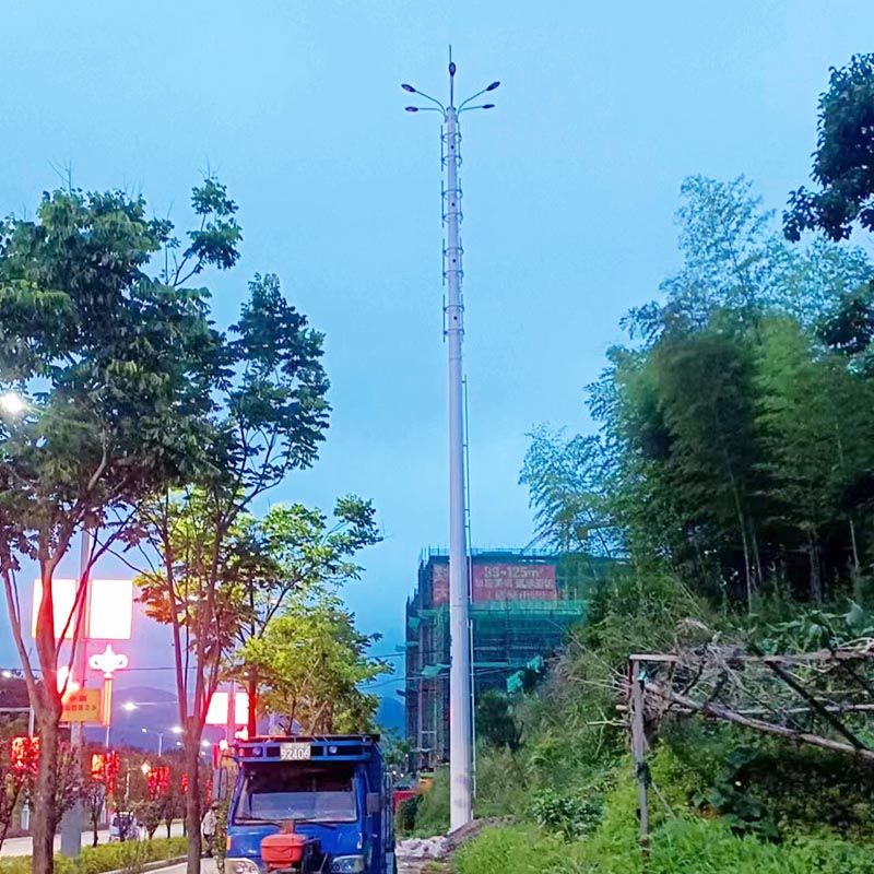 Torre del árbol de camuflaje