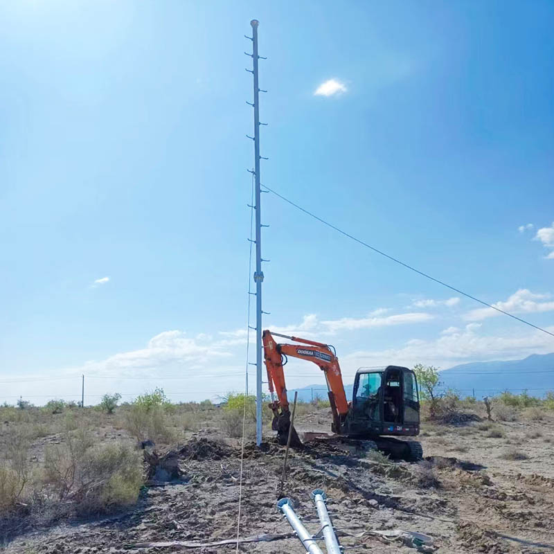 Torre de comunicación de transmisión de señal al aire libre