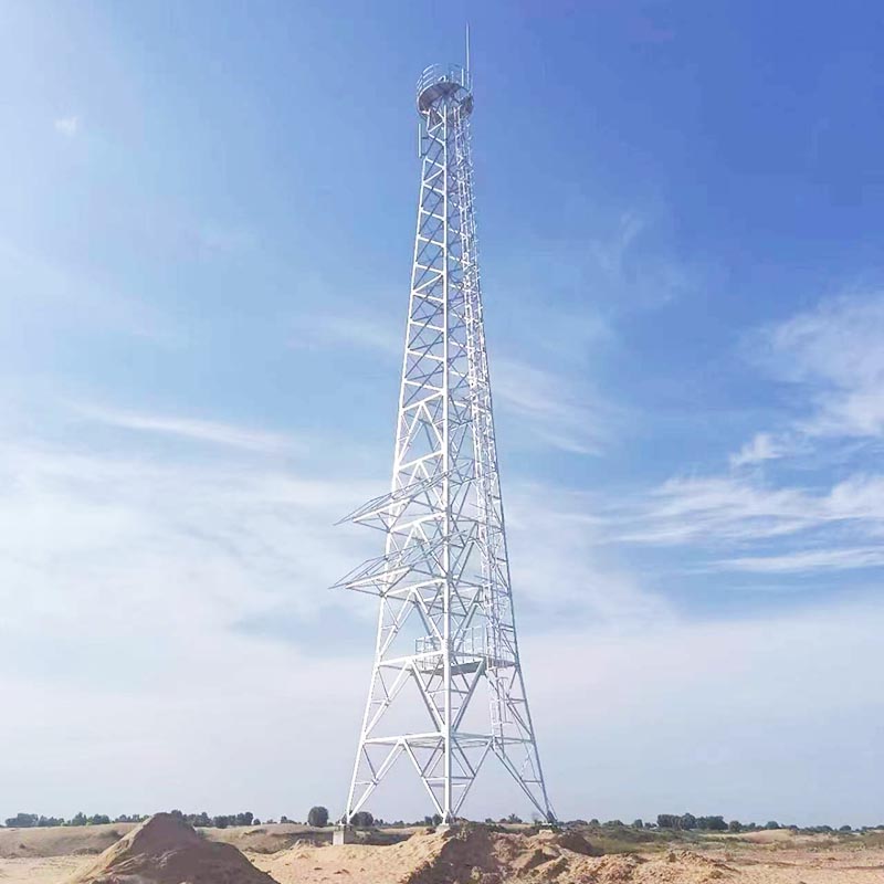 Torre de radar receptora de señal satelital